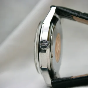 Alternative view of King Seiko 44KS 44-9990 Shield Medal