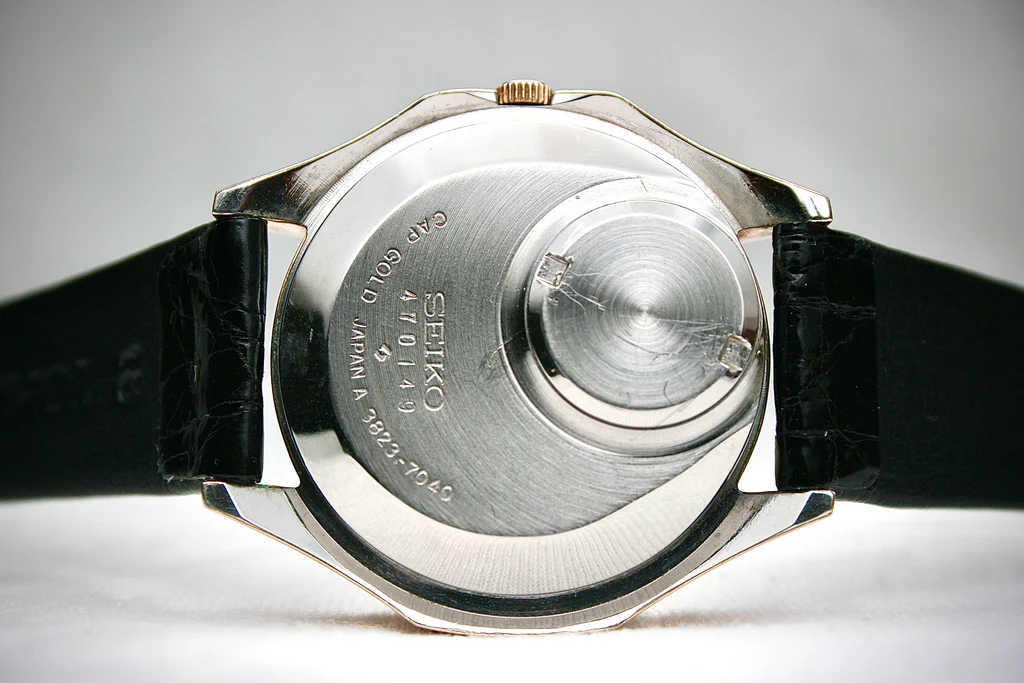 Seiko Quartz VFA 3823-7040 Gold - Image 2